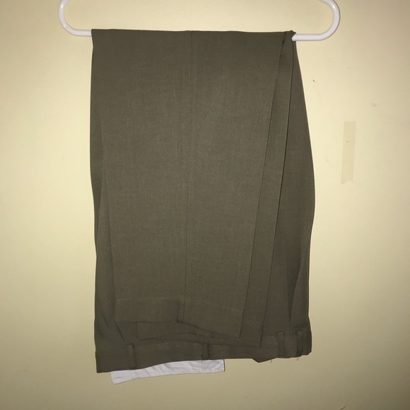 Men’s 2 Piece Suit - Picture 2 of 3